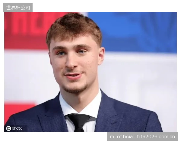 独行侠状元弗拉格承担核心球权,展现出超越年龄的赛场影响力。